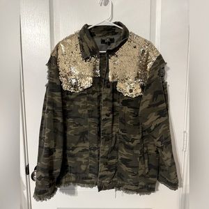 Distressed Oversized Camo Jacket. Size L